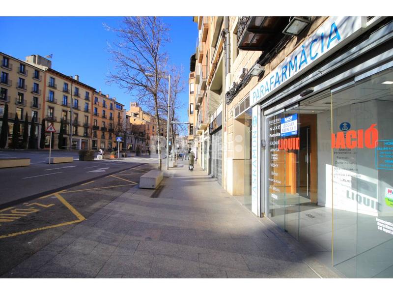 Foto c1889e1d-a5f7-4582-8ca5-bcdf7a7e027a. Lloguer local comercial a passeig 31 a Centre Vic