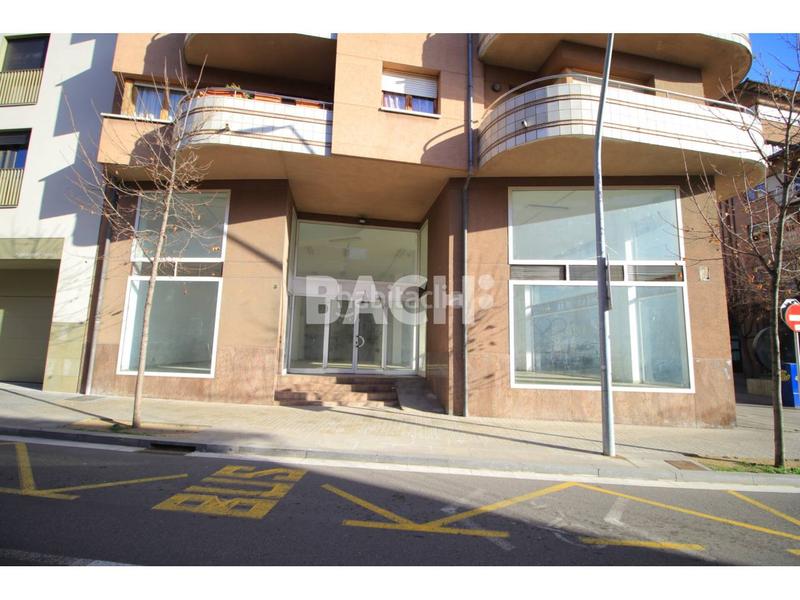 Foto baa139a6-9f4c-4b16-a448-ef2d693f7e75. Rent business premise in plaza lluis companys 1 in Vic