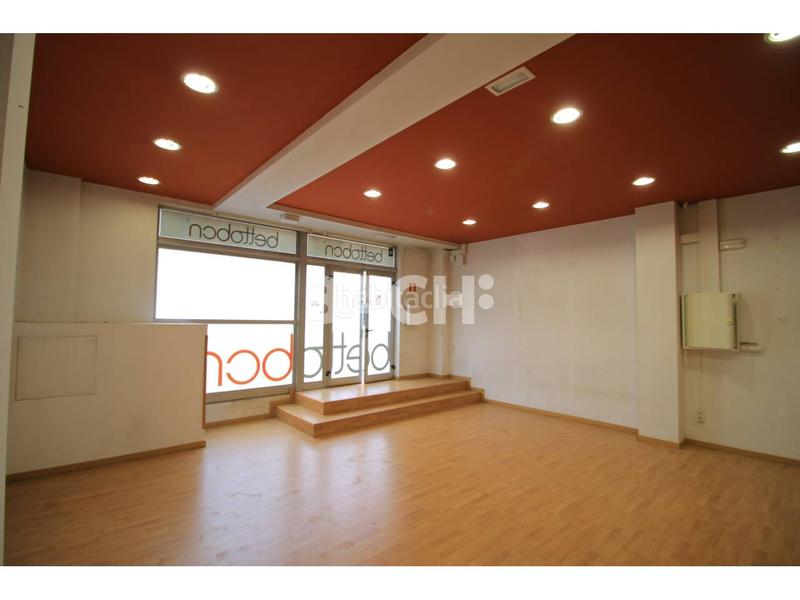 Foto 1d715d3e-45ca-4347-91cd-3aea30d7513c. Lloguer local comercial a Nord Vic
