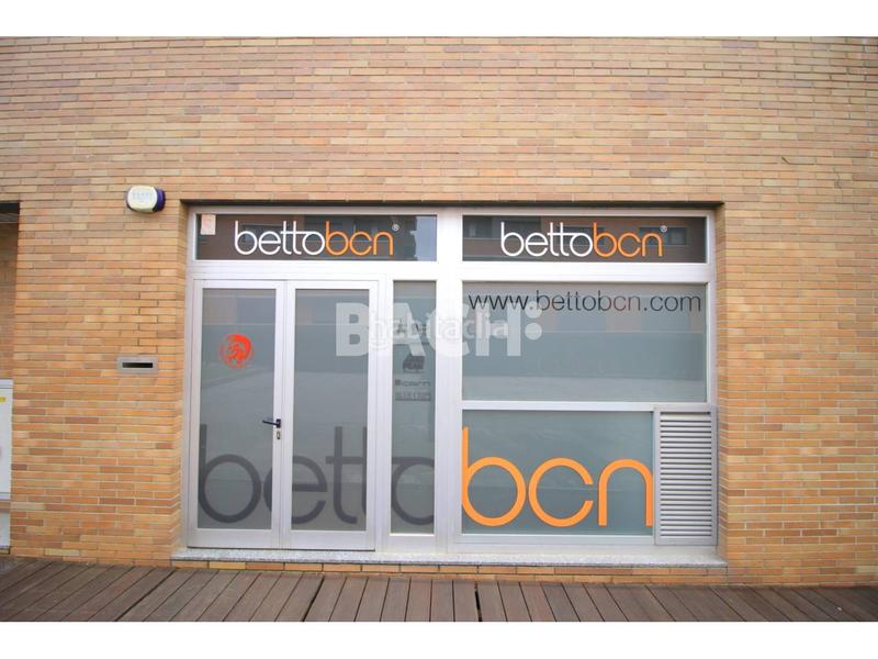 Foto 6a8bc726-7c8e-4108-bac5-cc05f1ea5b20. Rent business premise in Nord Vic