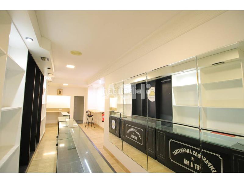 Foto 2c60dce4-1fd3-443c-8f14-e7d3e0051dd0. Alquiler local comercial tu negocio en el mejor escaparate en Vic