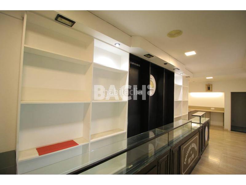 Foto 93d87b4e-fb0d-4657-ba3d-9e718ad0a425. Lloguer local comercial a Centre Vic