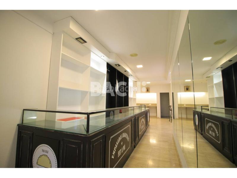 Foto 9545c302-b0d7-4965-9e91-c1a4d72cc6a0. Lloguer local comercial a Centre Vic