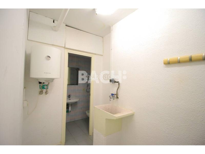 Foto eddc040d-729f-4a2c-b714-f7f6c0083263. Lloguer local comercial a Centre Vic