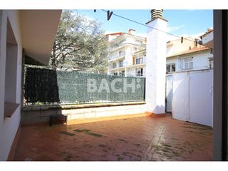 Penthouse in Morató 4. Tu refugio en la ciudad luz, espacio y tranquilidad