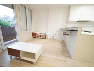 Etagenwohnung  Bisbe casadevall. Un espacio donde la luz, el confort y el diseo se encuentran en