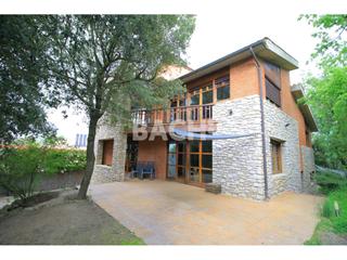 House  Goitallops. Una casa para vivirla. un hogar para amarla.
