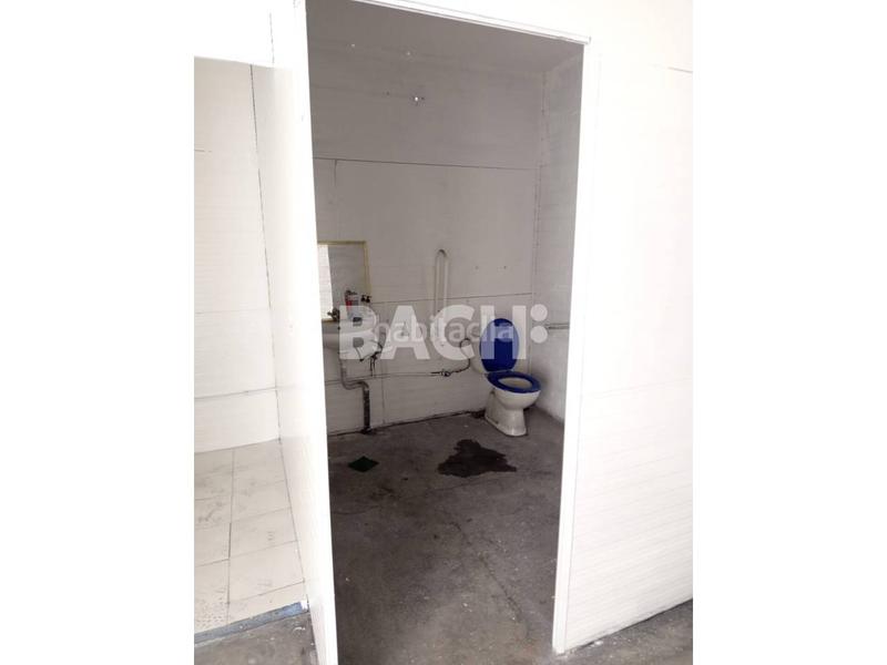 Foto be4ac98f-f59d-4578-9888-d29075fb7a5d. Location local commercial dans Estadi-Santa Anna Vic