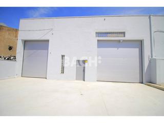 Lloguer Nau industrial  Berga. Espacio industrial diáfano con acceso dual y gran potencial en v