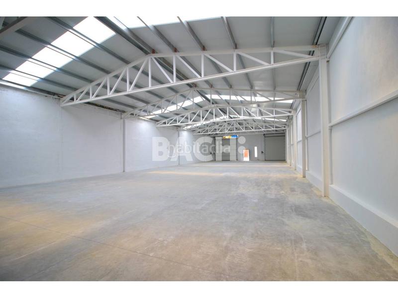 Foto 31392bf7-d59c-424d-9f8a-50f1d02f733d. Alquiler nave industrial espacio industrial diáfano con acceso dual y gran potencial en Vic