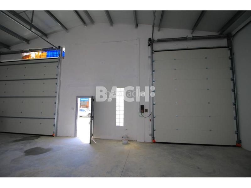 Foto e09ddcba-3349-4717-9d0a-7ed36aac7376. Alquiler nave industrial espacio industrial diáfano con acceso dual y gran potencial en Vic