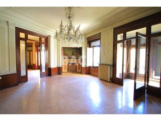 Appartement à Centre. Patrimonio con futuro espacio, luz y versatilidad en el centro h