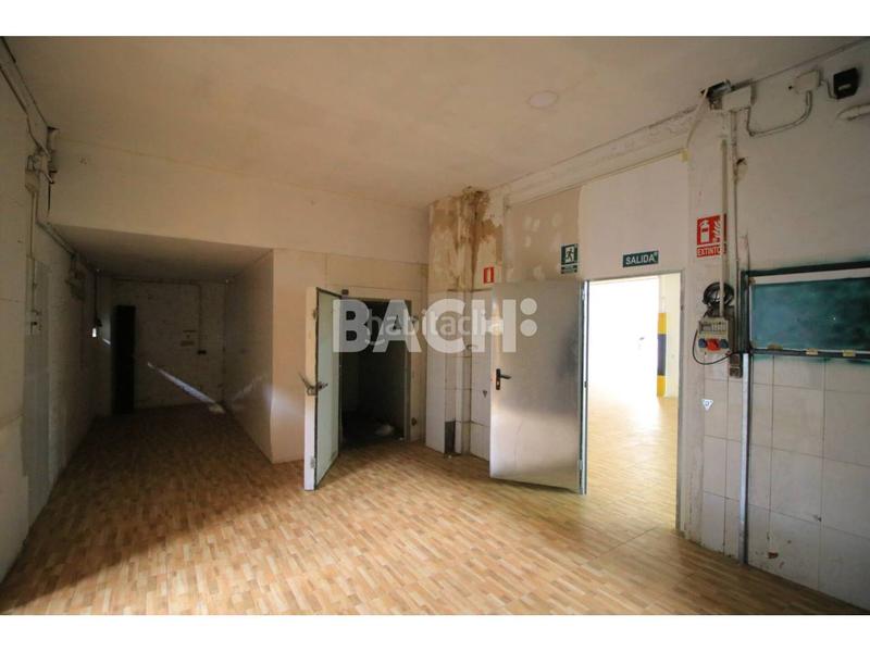 Foto d7719f67-e106-4040-a7e8-63d853d3dd67. Local commercial dans Caputxins-Ambulatori Vic