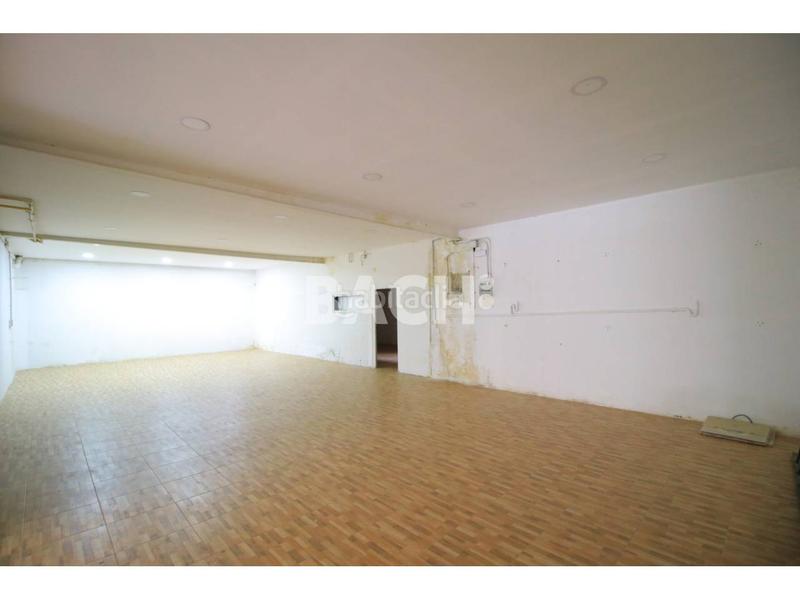 Foto d7af2994-8b5c-4fa7-89e9-a24b078e6f8d. Local commercial dans Caputxins-Ambulatori Vic