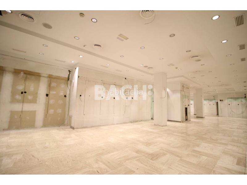 Foto 450f5cbd-444a-4f11-85f6-a0baa98c81df. Lloguer local comercial a jacint verdaguer 18 a Centre Vic