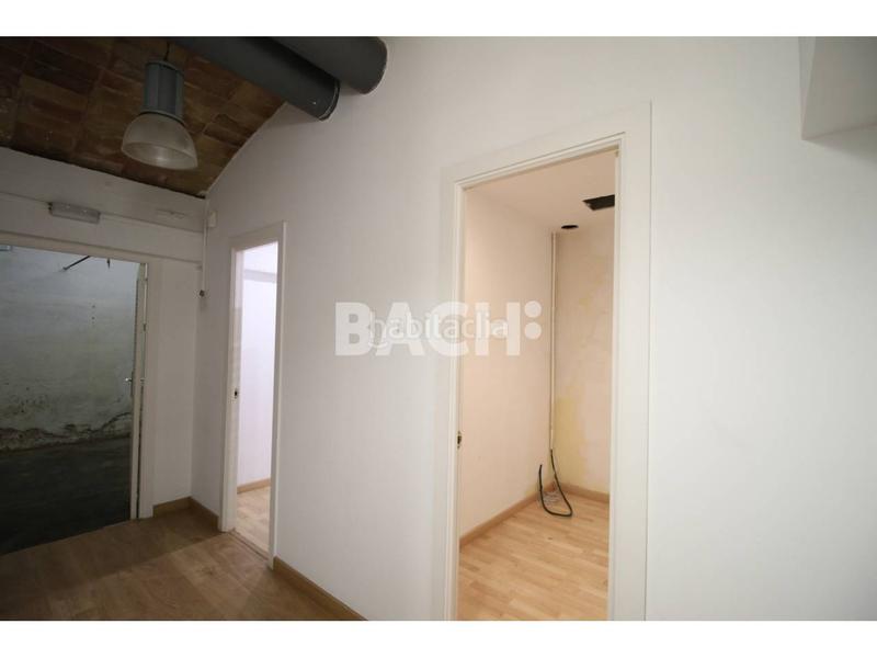 Foto d7a3b2c8-0ab0-4b03-9844-f6b91c978784. Lloguer local comercial a jacint verdaguer 18 a Centre Vic