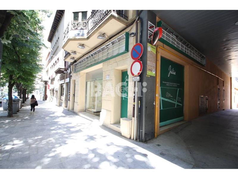 Foto e63bdd3f-abb6-460b-be80-e09940e5a3fd. Lloguer local comercial a jacint verdaguer 18 a Centre Vic
