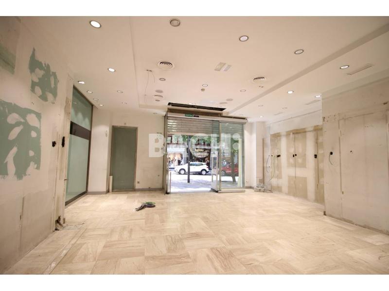Foto f9f67516-4329-4993-9dc0-b75d95a51e17. Lloguer local comercial a jacint verdaguer 18 a Centre Vic