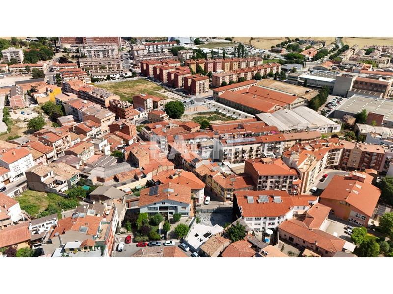 Foto 7066ff72-5510-47b0-ae0c-6842750db530. Residential plot in escorial 18 in Caputxins-Ambulatori Vic