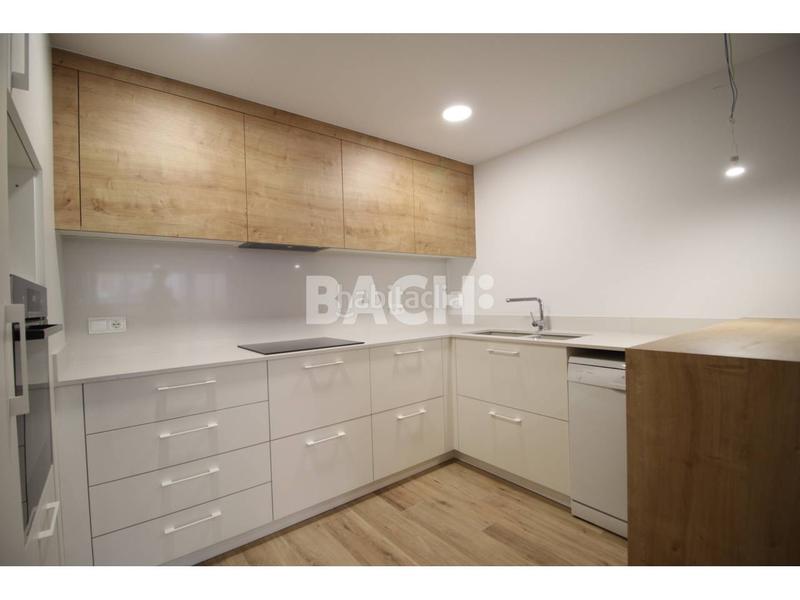 Foto 0ad0fed7-4462-46ba-b85a-82393b7b945d. Alquiler piso vivir en el centro con todas las comodidades de un piso reformado en Vic