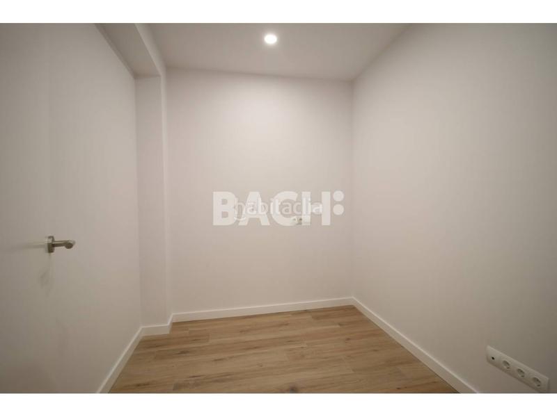 Foto 2e075a03-f1e6-48fe-bddb-4d4f98a1a4b9. Lloguer pis amb calefacció a Centre Vic