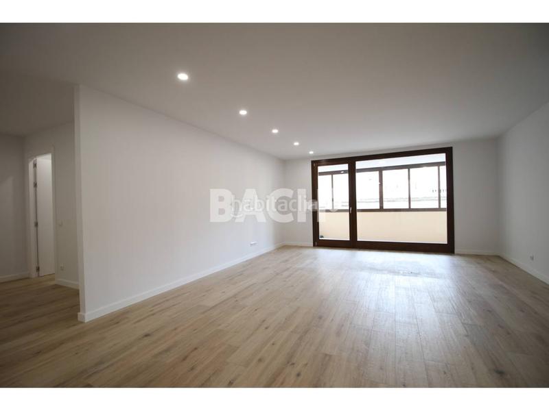 Foto 4737939c-48ae-4e18-a2d0-79a85a9804d6. Location appartement avec chauffage dans Centre Vic