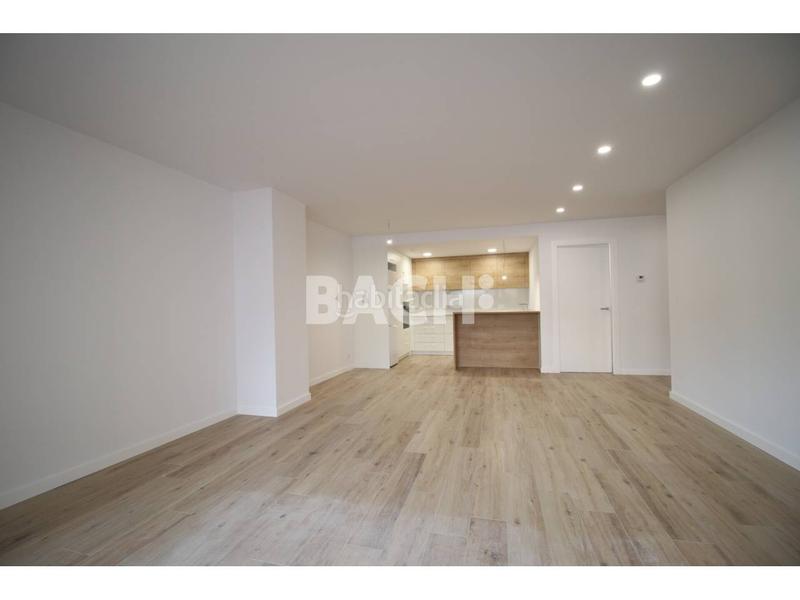 Foto 15f85b22-442e-4688-9827-f56db12561c8. Rent flat with heating in Centre Vic