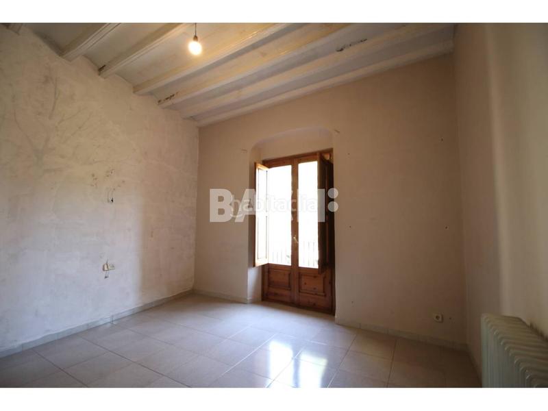Foto 280f3b6c-e64c-488f-955d-b1393f839f9f. Alquiler piso con encanto en alquiler en el casco antiguo amplitud, luz y vistas al montseny en Vic