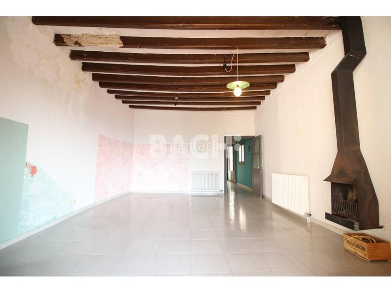 Foto f5e0a2fb-2d4b-4105-940d-5154264d6aff. Alquiler piso con encanto en alquiler en el casco antiguo amplitud, luz y vistas al montseny en Vic