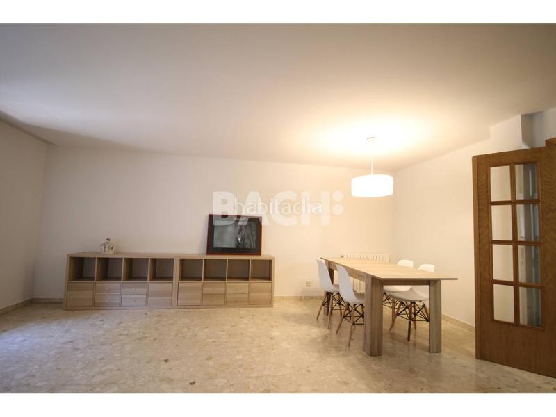 Foto 4c82cea6-6096-4ba7-9f01-75429fc12e61. Piso oportunidad para estudiantes o familias en Nord Vic