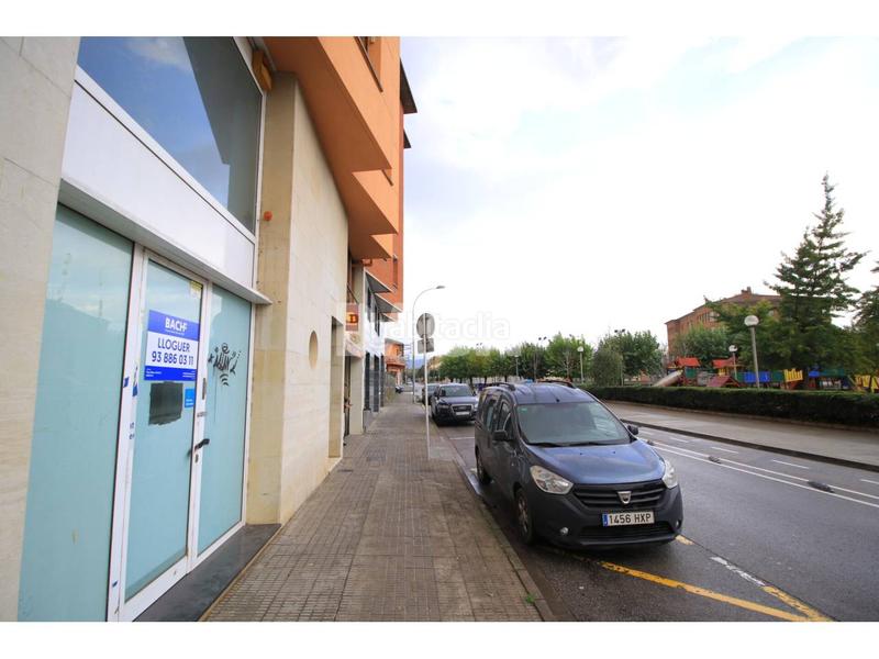 Foto 1744deb7-0329-4208-816d-03cbc628febf. Local commercial dans països catalans 78 dans Estadi-Santa Anna Vic