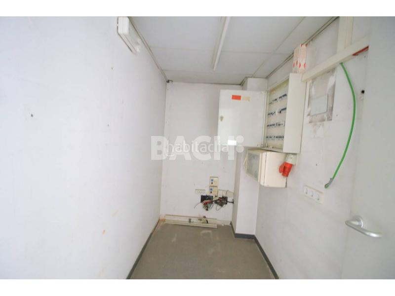 Foto 1950f9fe-2dca-466f-8e9c-fd24e5c86a7e. Local commercial dans països catalans 78 dans Estadi-Santa Anna Vic