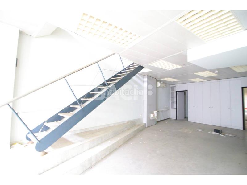 Foto 8debcb56-b530-43db-8a5e-4e1f8a191c01. Local commercial dans països catalans 78 dans Estadi-Santa Anna Vic