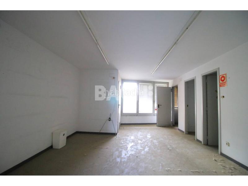 Foto d28cbb37-bee6-487c-8358-edb163c7d525. Local commercial dans països catalans 78 dans Estadi-Santa Anna Vic