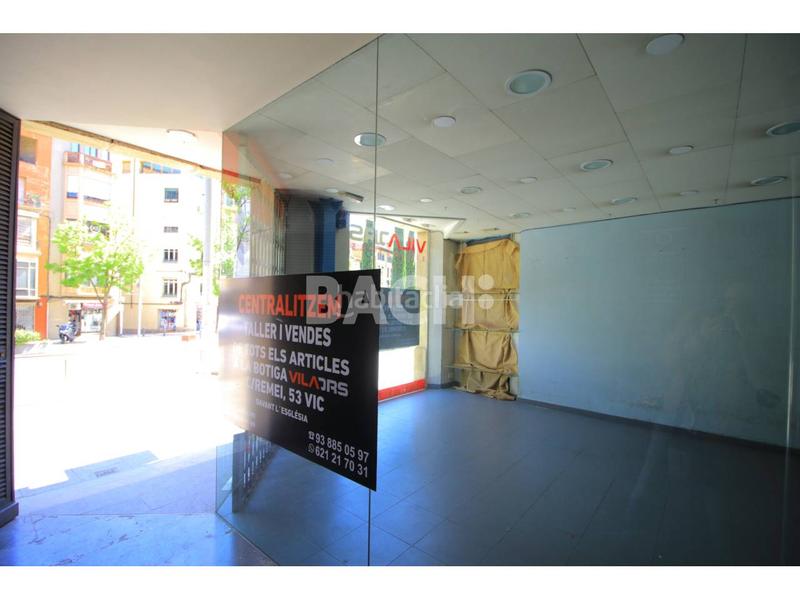 Foto 646e389e-a19f-4ee8-9755-ffa83f4bd75d. Affitto locale commerciale in Centre Vic