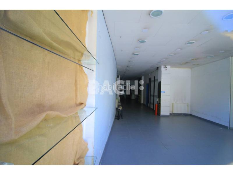 Foto 3d286feb-dcd6-4134-b40f-9a0688b5a95a. Miete geschäftsraum in Centre Vic