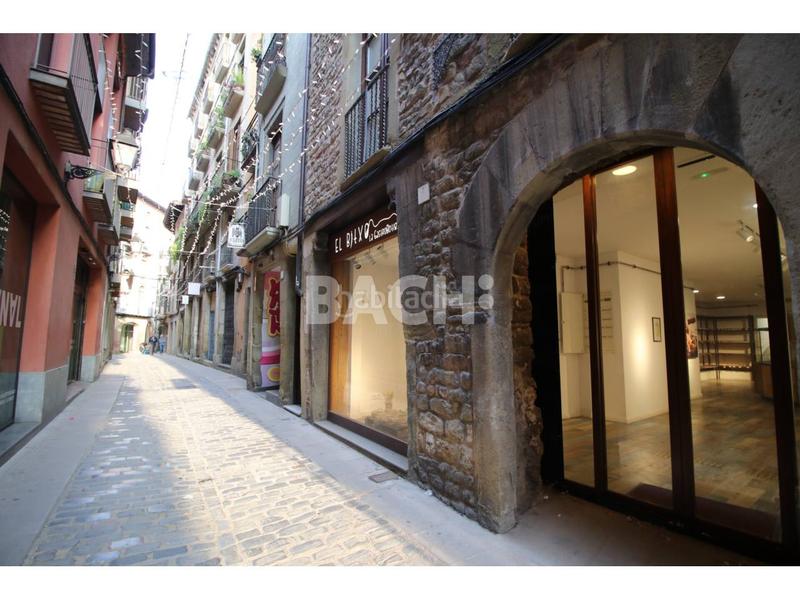 Foto 332cf90b-02ef-4b47-92de-d6351dc08c99. Lloguer local comercial a cardona 7 a Centre Vic