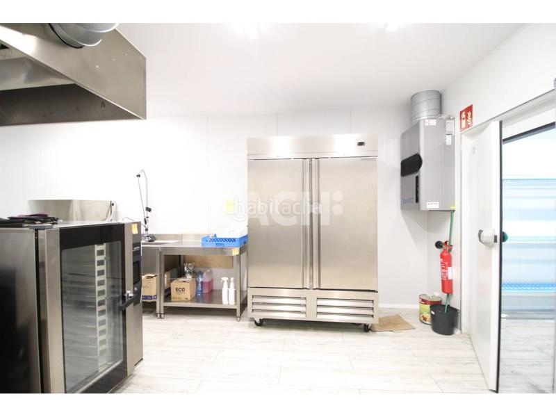 Foto 8079898f-a92e-43b9-bc88-88cb1ddb2629. Lloguer local comercial a cardona 7 a Centre Vic