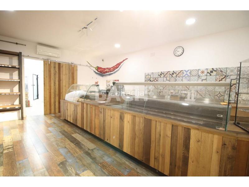 Foto 132208d4-6b9f-46d7-8e0d-cfcc29651dad. Rent business premise in cardona 7 in Centre Vic