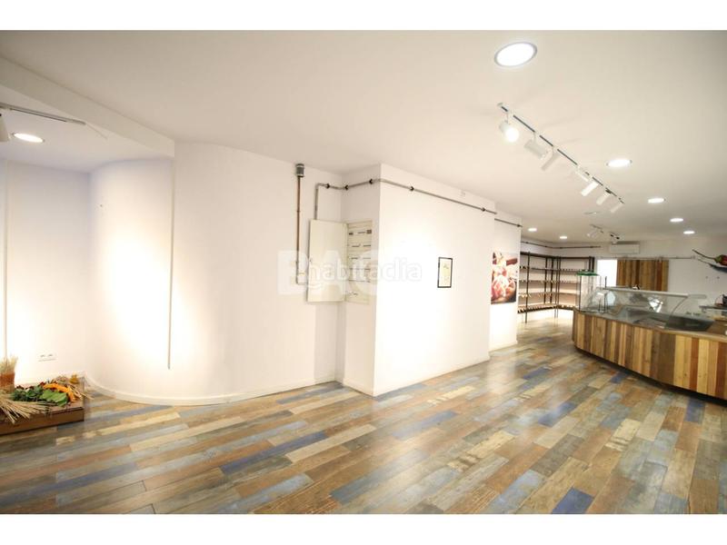 Foto bcc8f4c1-e0f6-4873-ab40-3e3676ee10aa. Rent business premise in cardona 7 in Centre Vic