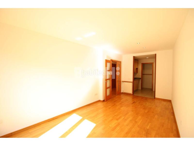 Foto f97c6830-c109-4d9d-a9a9-1abac5fd3072. Lloguer pis a Centre Vic