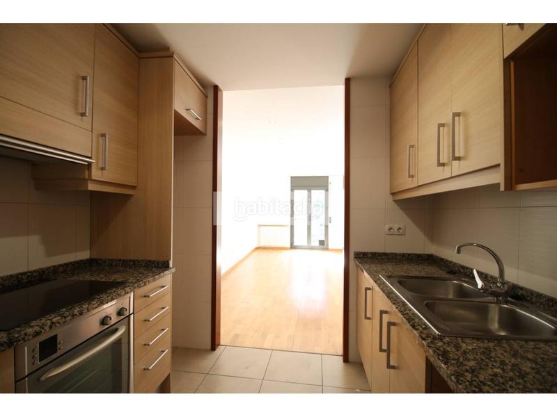 Foto 507b35ac-ff6e-4331-a01a-15569fabeb55. Rent flat in Centre Vic