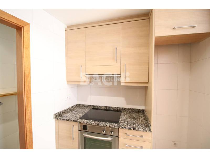 Foto 903243e5-69ea-48c9-8bb9-19131718c9dd. Rent flat in Centre Vic