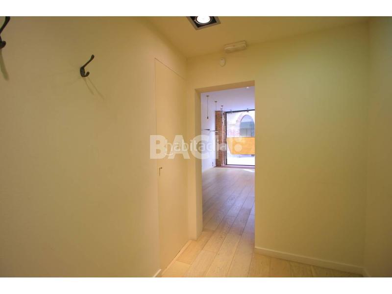 Foto 8ace47b8-6dd4-4f69-9acb-6fa4ed025d5d. Lloguer local comercial a plaza paradís 1 a Centre Vic