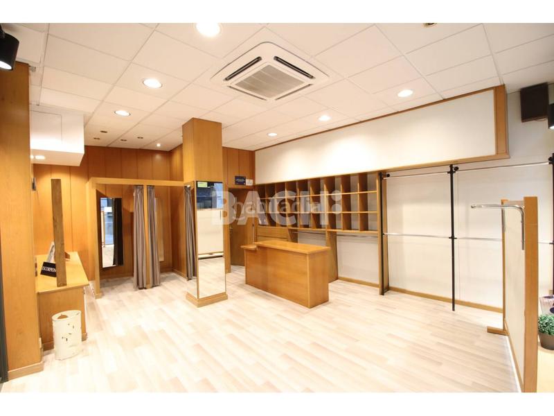 Foto 40bc2dcf-a299-447e-98eb-3e817e49ea7e. Location local commercial dans sant fidel 8 dans Centre Vic