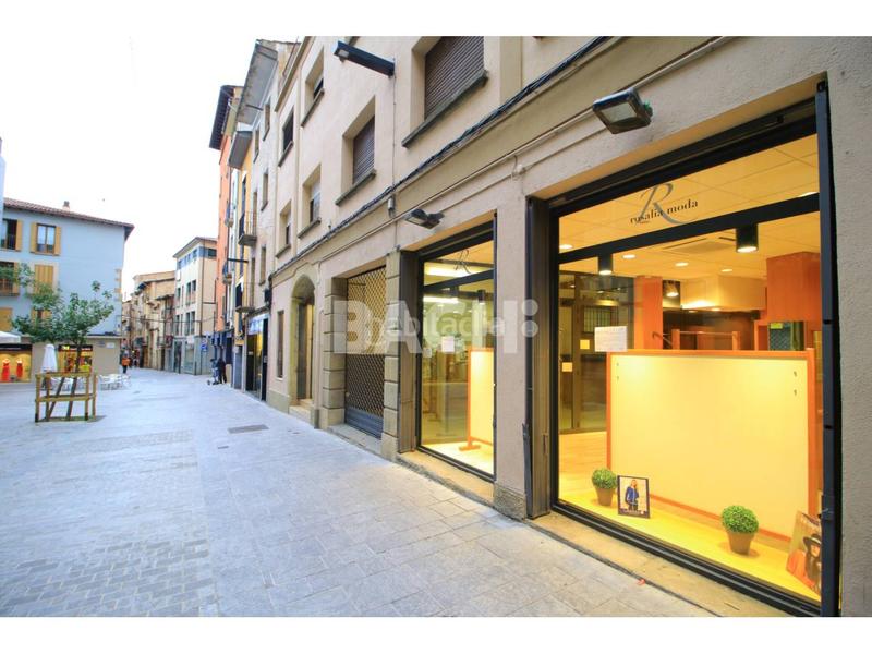 Foto 937831c0-5d15-4f6f-aaea-66af3ae31df3. Location local commercial dans sant fidel 8 dans Centre Vic