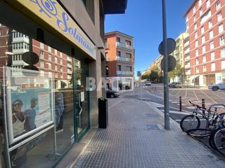 Location Local commercial  Francesc camprodon. Dóna visibilitat al teu negoci en un espai amb totes les possibi