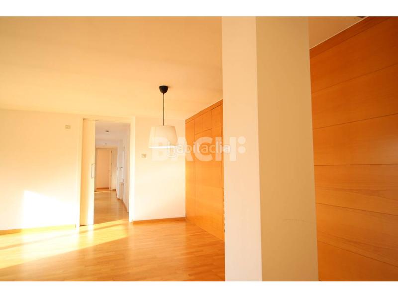 Foto 4b4fd4d2-26e8-4705-984a-9632df715725. Attico in bisbe morgades 14 in Centre Vic