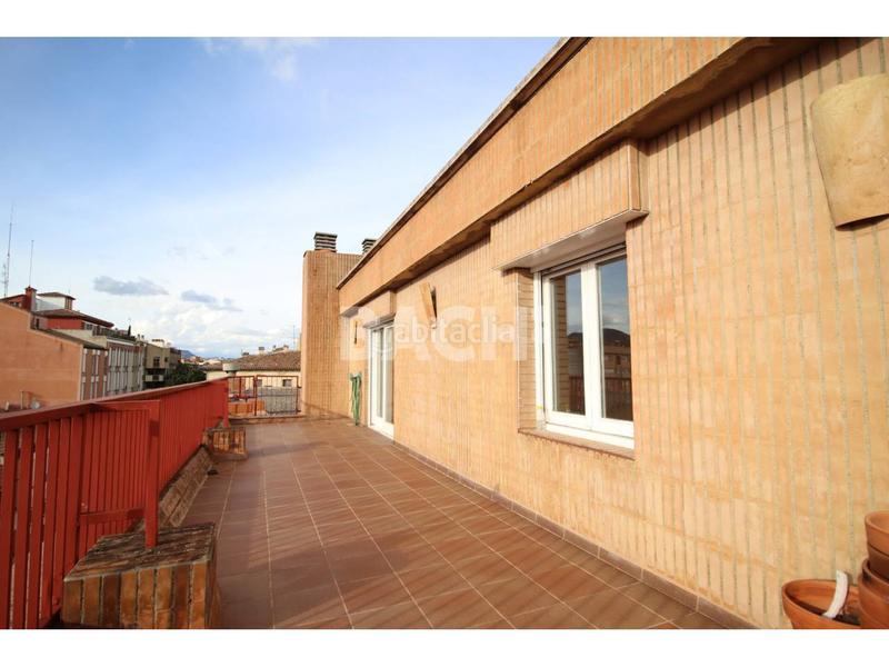 Foto ca449695-3bf4-4b54-a0ac-375c90538107. Attico in bisbe morgades 14 in Centre Vic