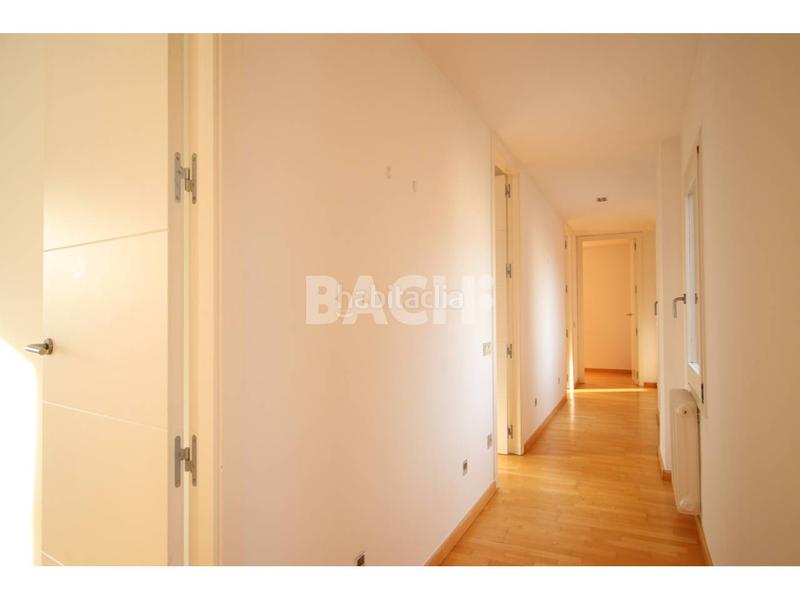 Foto eaed0135-ebba-4344-9c35-b4e3a4eeb6dc. Attico in bisbe morgades 14 in Centre Vic